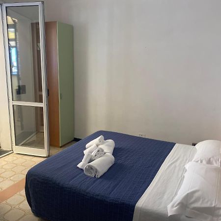 Hotel Caravella Deiva Marina Exterior foto