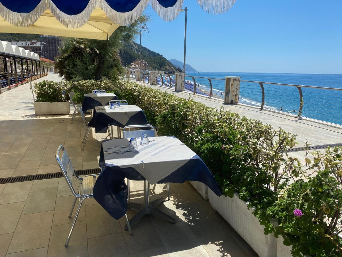 Hotel Caravella Deiva Marina Exterior foto