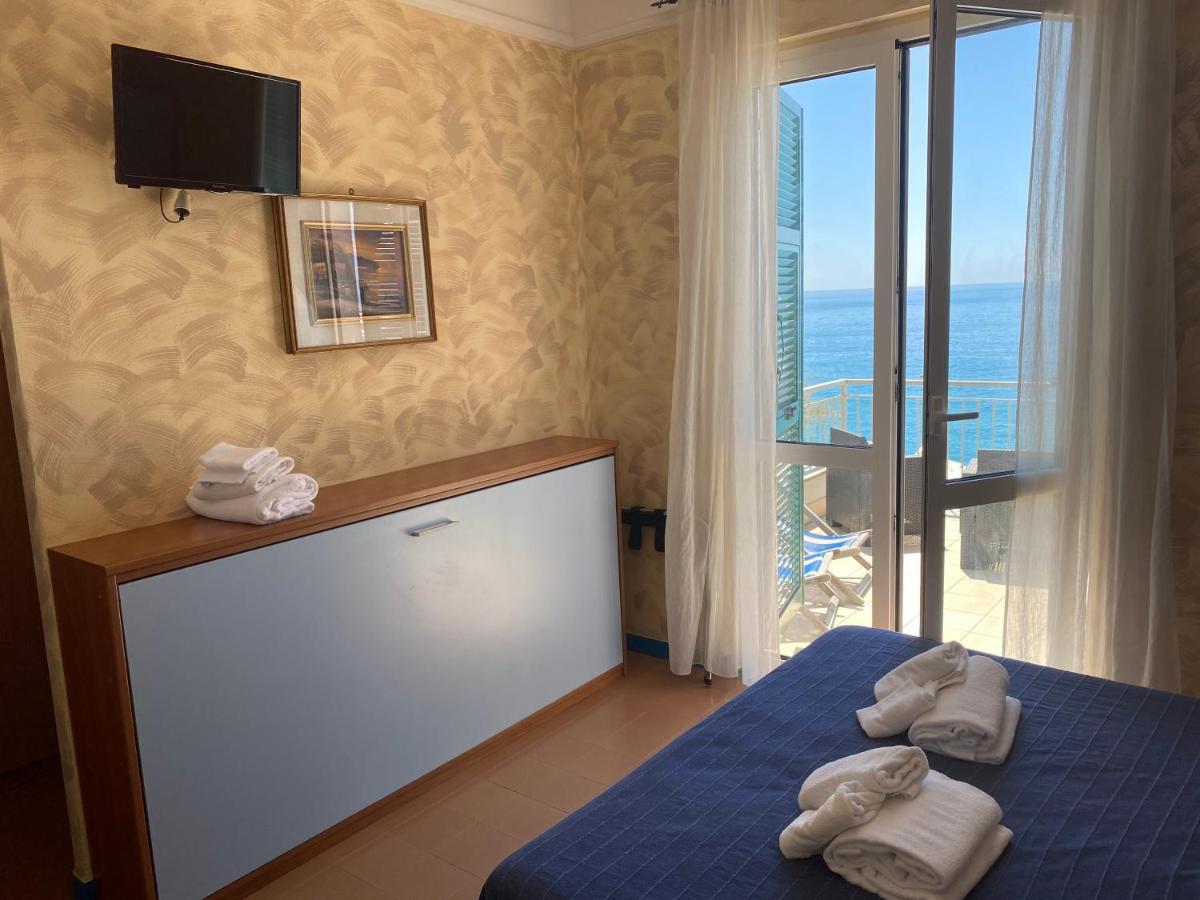 Hotel Caravella Deiva Marina Exterior foto