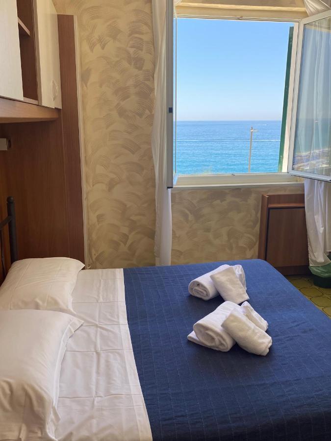Hotel Caravella Deiva Marina Exterior foto