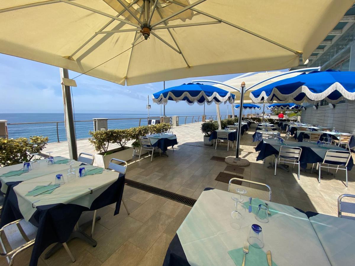 Hotel Caravella Deiva Marina Exterior foto