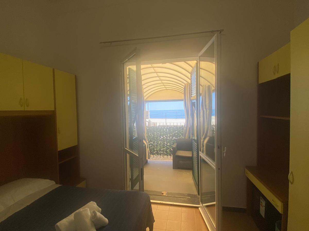 Hotel Caravella Deiva Marina Exterior foto