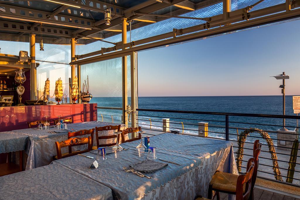 Hotel Caravella Deiva Marina Exterior foto